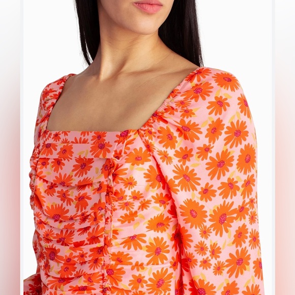 NWT Nicole Miller Lora Sheath Ruched Front Camellia Rose Print Dress Size 4 - Picture 3 of 5